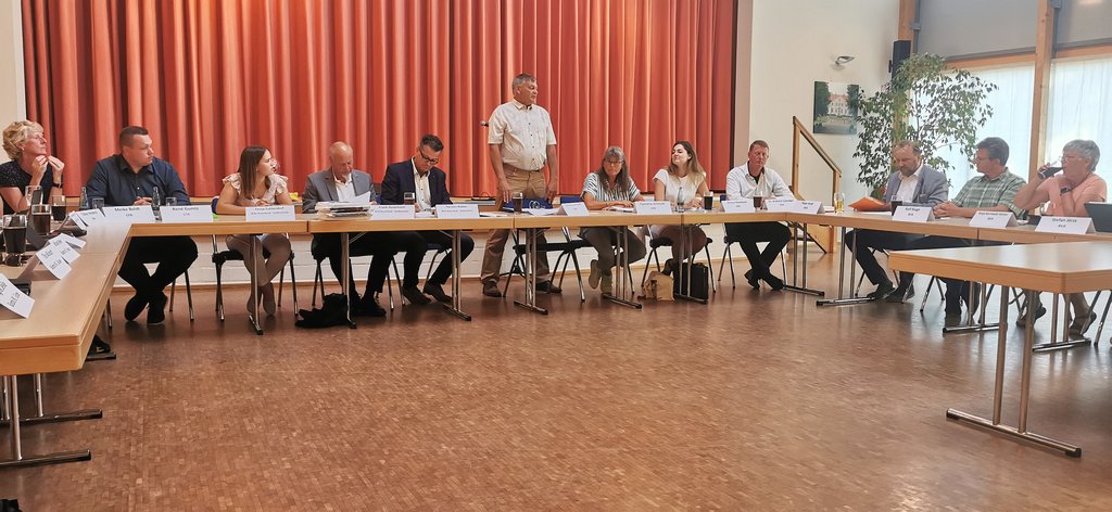 Der frisch gewählte Bürgermeister Matthias Bornholdt bei seiner ersten Ansprache.
